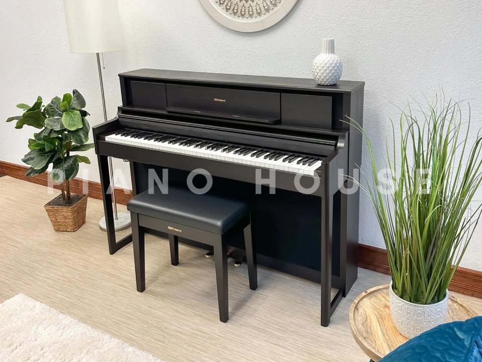 ROLAND LX-705 DR - Đánh giá chi tiết tại Piano House